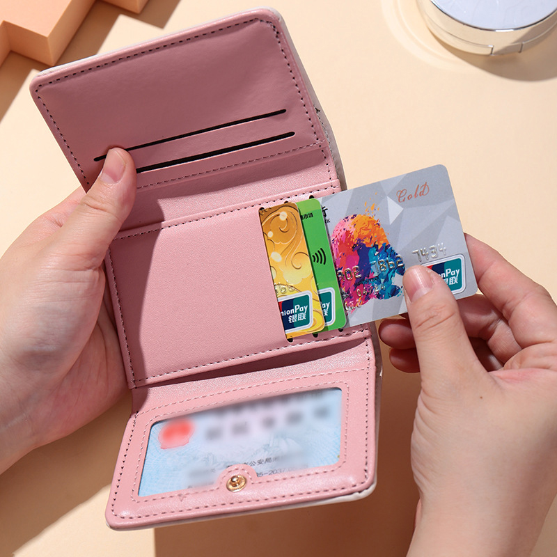 محافظ ذات سعة كبيرة من The Ama - مراجعة Card Top Loader وسعره