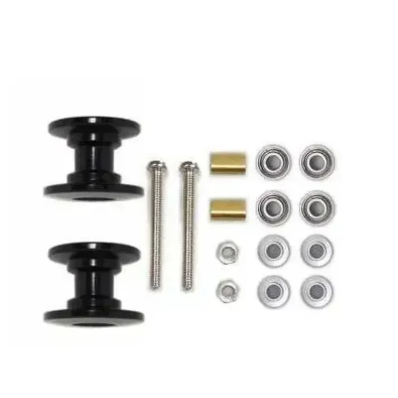 قطعتان من بكرات التوجيه المزدو - مراجعة Tamiya Model Mini 4Wd وسعره